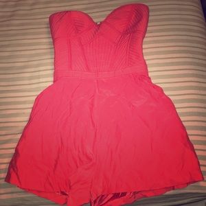 Parker coral strapless romper 🌺